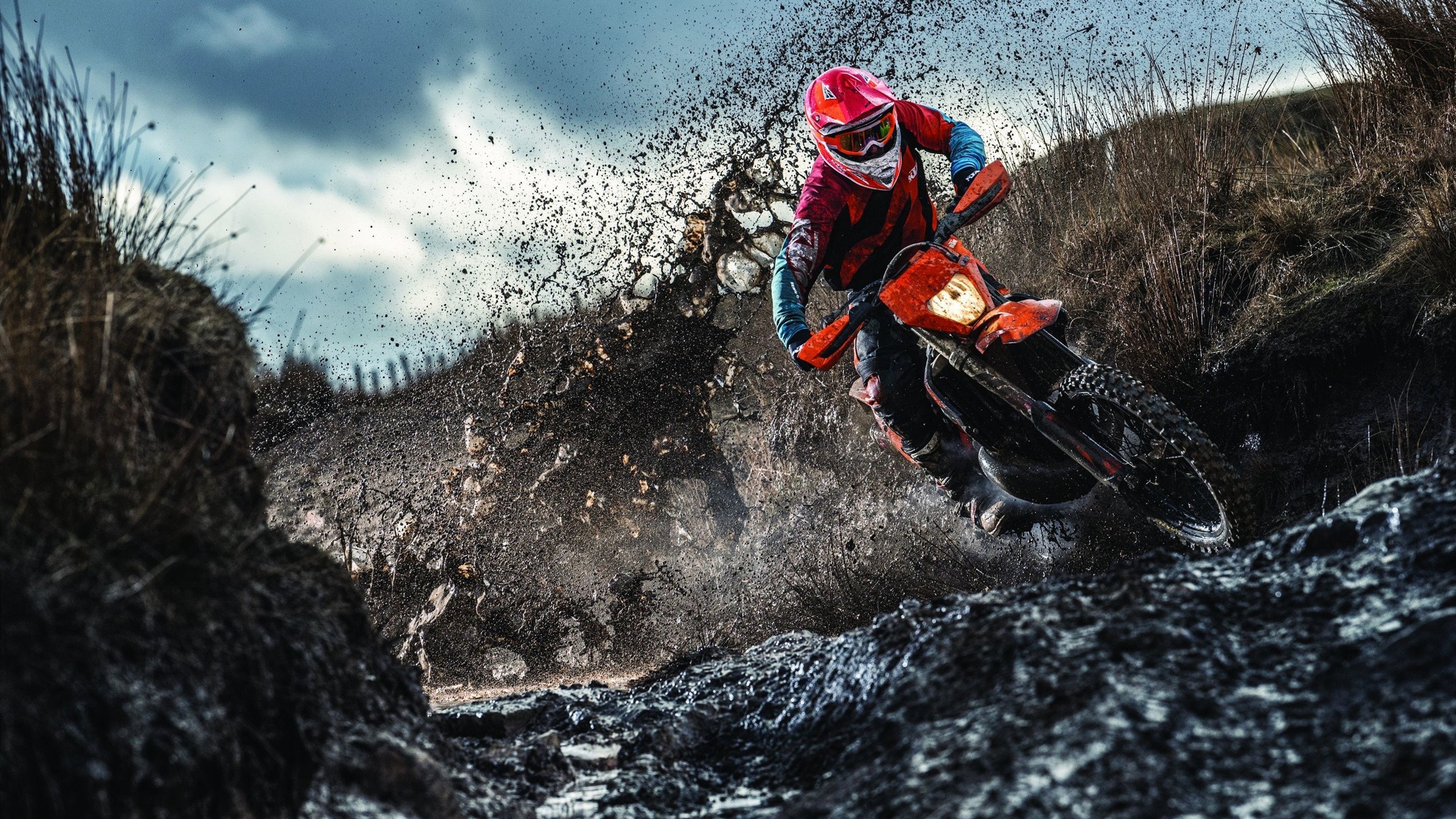 哈维-西蒙斯闪耀表现：热刺4-0哥本哈根背后的战术解密与个人故事