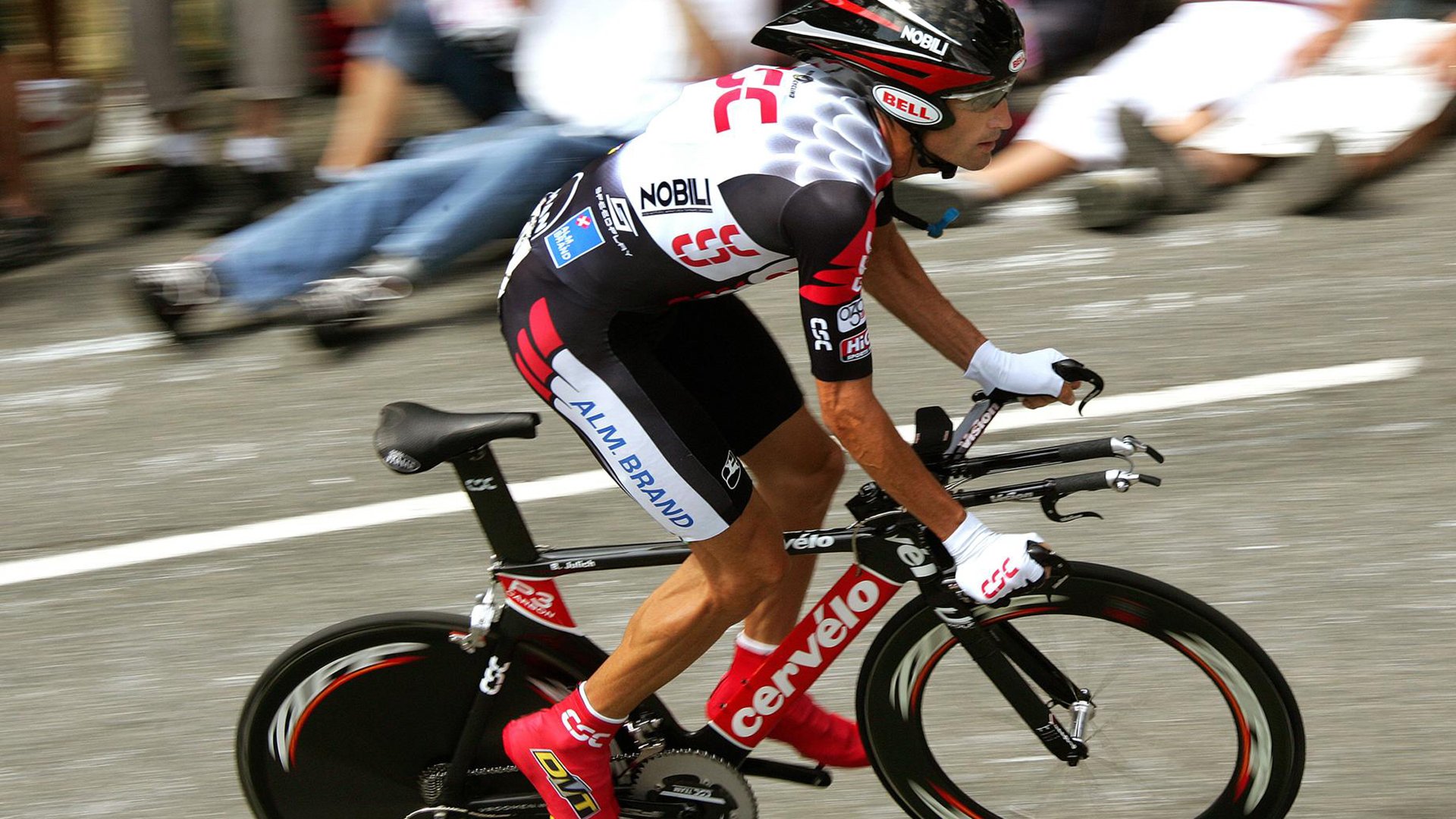 布莱顿的“黑马”本色:德泽尔比的战术魔法