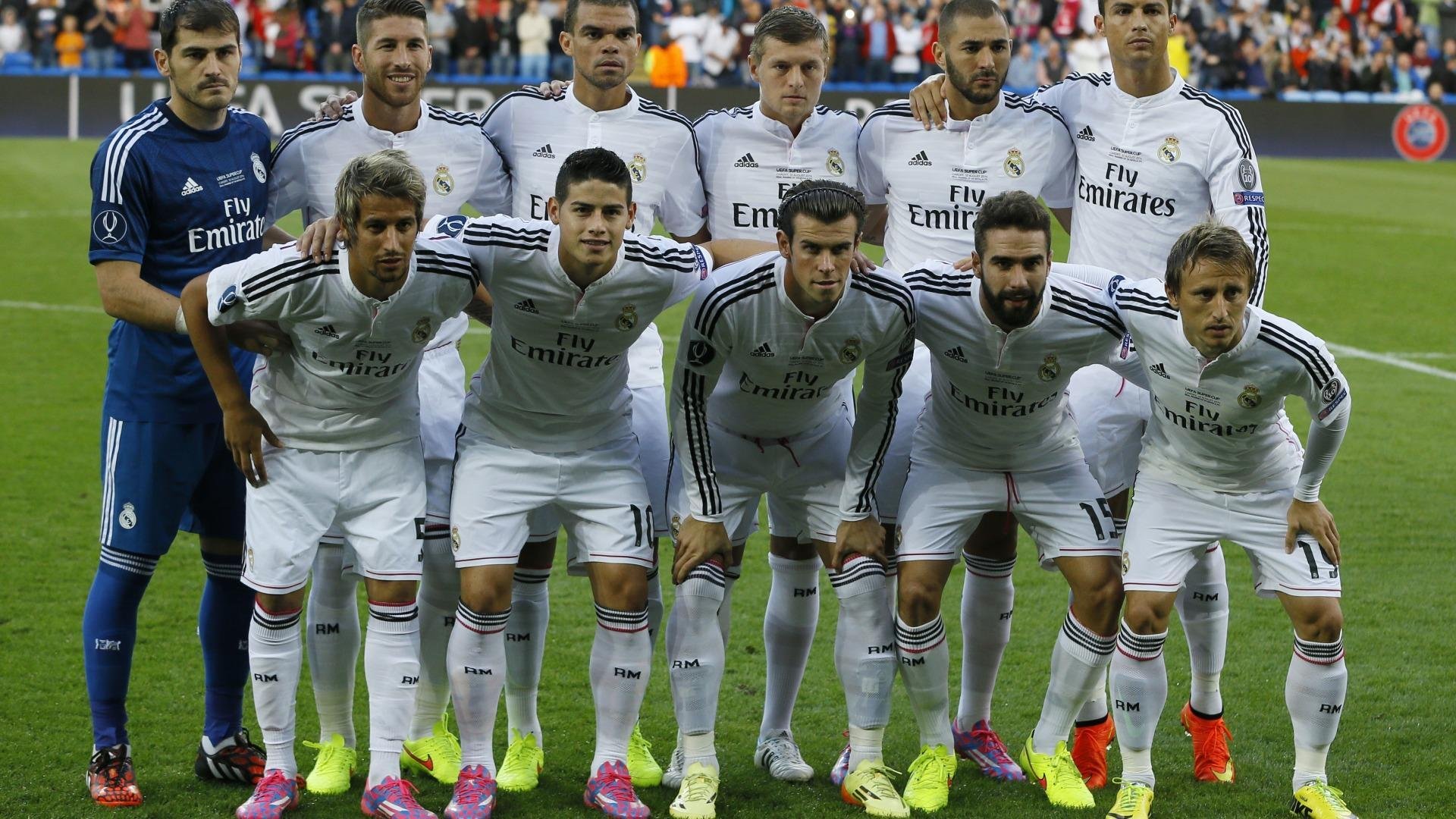 开云体育官方下载-巴萨防线疲软，3-3战平布鲁日，欧冠前景愈发复杂，巴萨欧冠主场不败